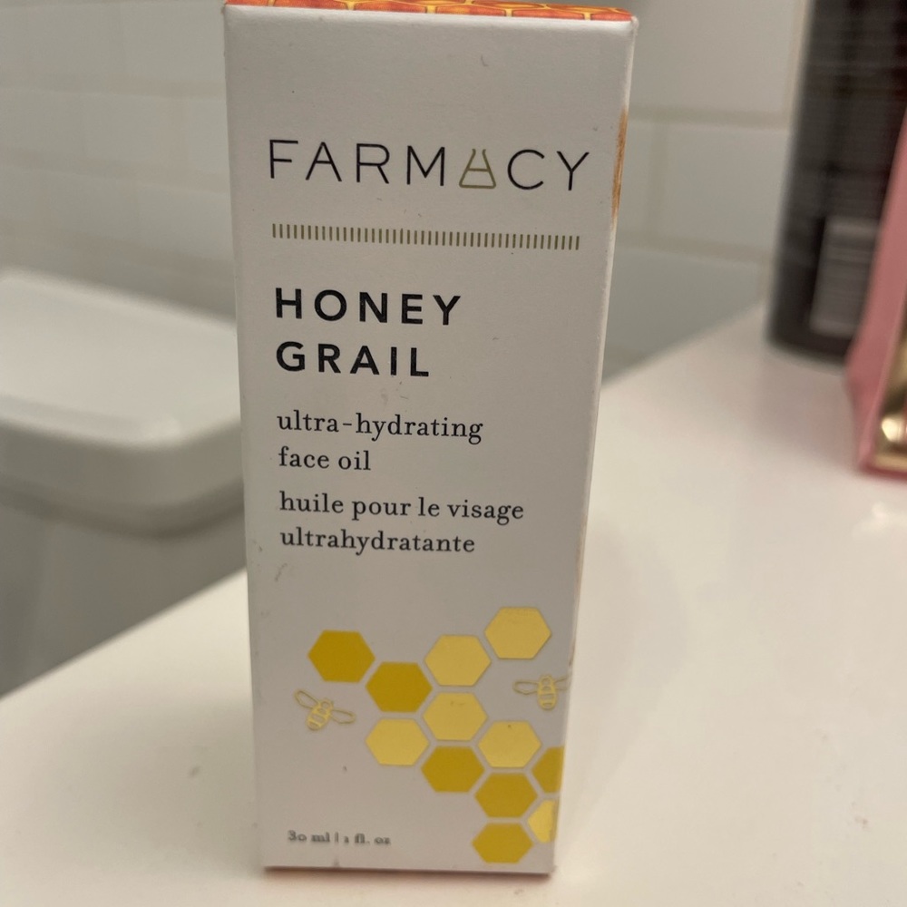 Farmacy honey grail unites hydrating face oil 30mL